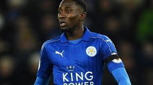 恩迪迪个人资料,足球场上的非洲巨兽，崛起之路与辉煌时刻